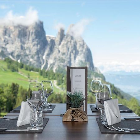 Berghotel Zorzi Алпе ди Сиуси Екстериор снимка