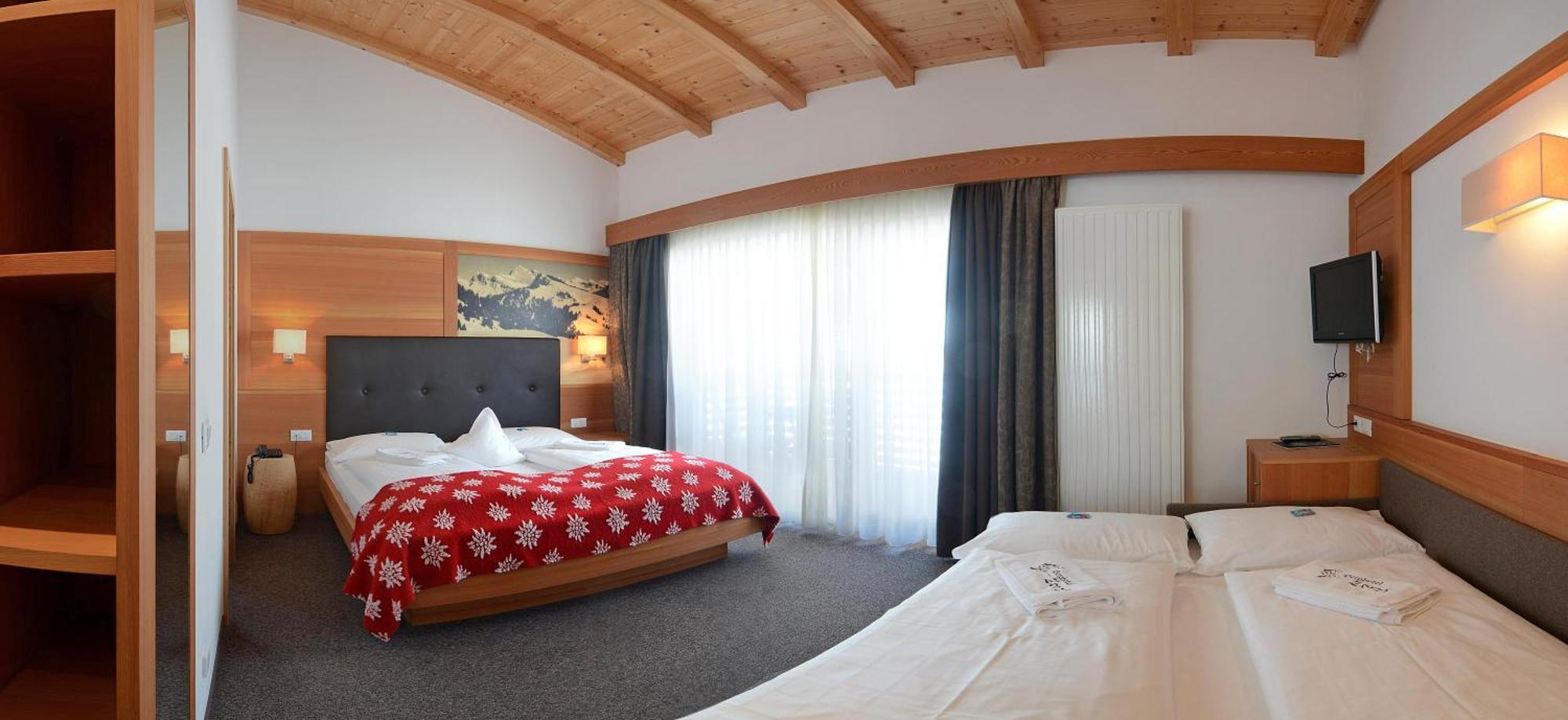 Berghotel Zorzi Алпе ди Сиуси Екстериор снимка